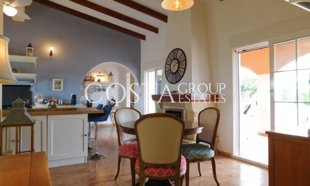 Herverkoop - Villa -
Dolores - Dolores Centro