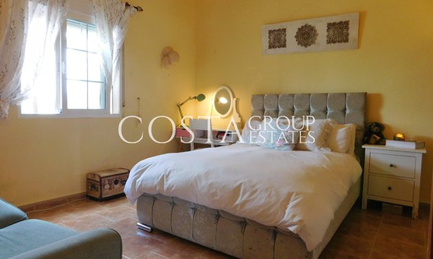 Herverkoop - Villa -
Dolores - Dolores Centro