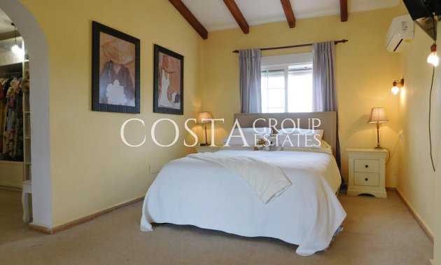 Herverkoop - Villa -
Dolores - Dolores Centro