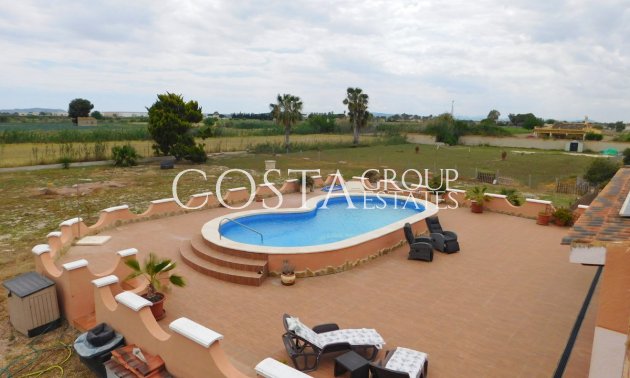 Herverkoop - Villa -
Dolores - Dolores Centro