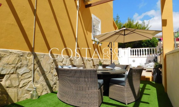 Herverkoop - Villa -
Orihuela Costa - Villamartin