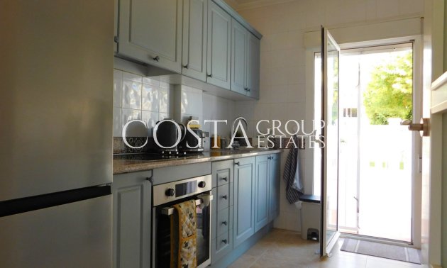 Herverkoop - Villa -
Orihuela Costa - Villamartin