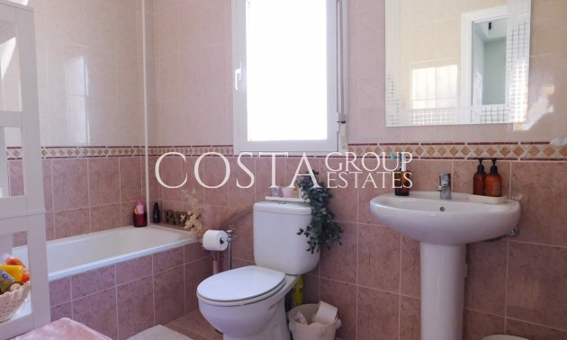 Herverkoop - Villa -
Orihuela Costa - Villamartin