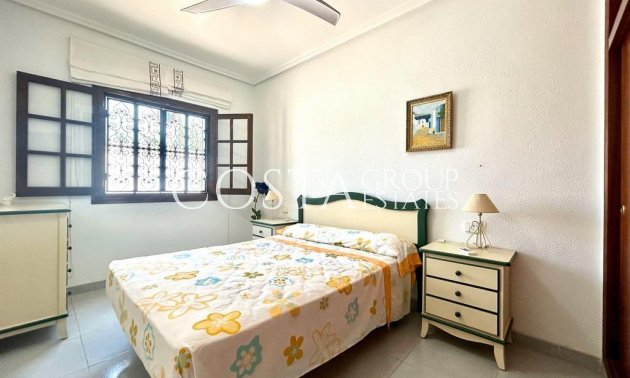 Herverkoop - Villa -
Orihuela Costa - La Zenia