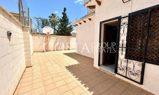 Herverkoop - Villa -
Orihuela Costa - La Zenia