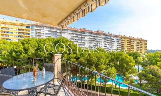 Resale - Apartments -
Orihuela Costa - Campoamor