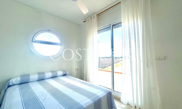 Herverkoop - Huis -
Orihuela Costa - Campoamor