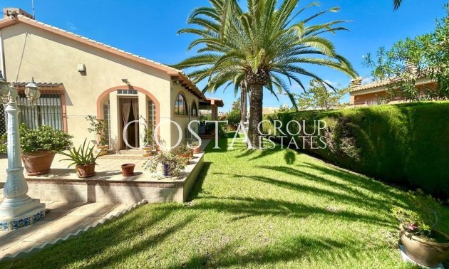 Wiederverkauf - Villa -
Orihuela Costa - Cabo Roig
