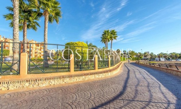 Revente - Apartments -
Orihuela Costa