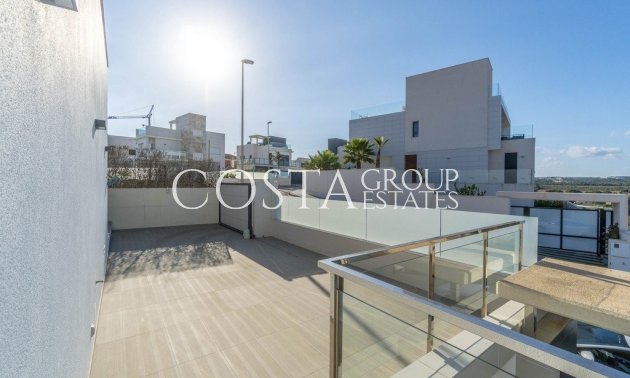 Herverkoop - Villa -
Orihuela Costa