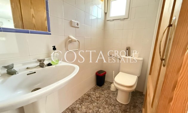 Resale - Villa -
Torrevieja