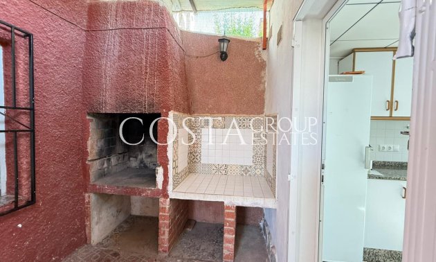 Resale - Villa -
Torrevieja