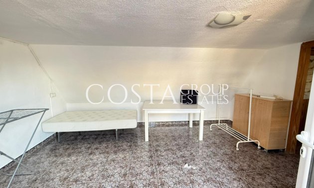 Resale - Villa -
Torrevieja