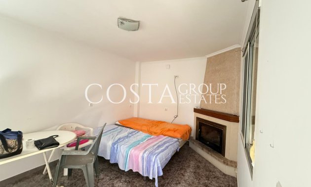 Resale - Villa -
Torrevieja