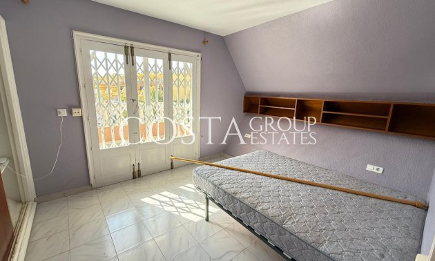 Resale - Villa -
Torrevieja