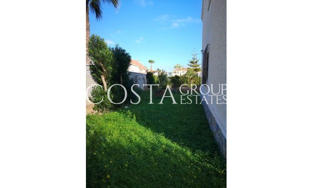 Herverkoop - Villa -
Orihuela Costa - La Zenia