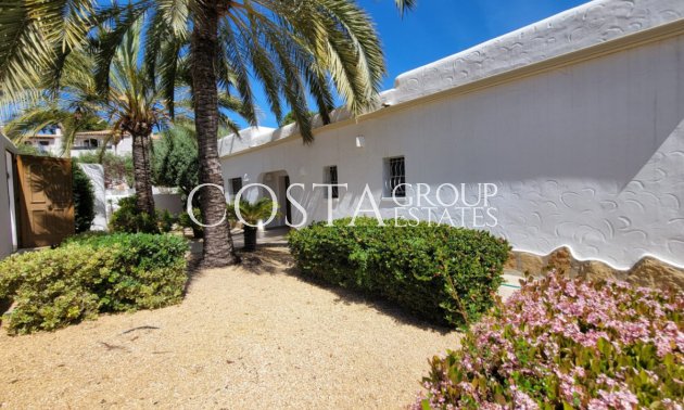 Resale - Villa -
Teulada - Moraira