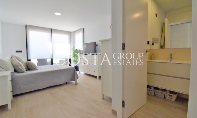 Herverkoop - Villa -
Orihuela Costa - Villamartin