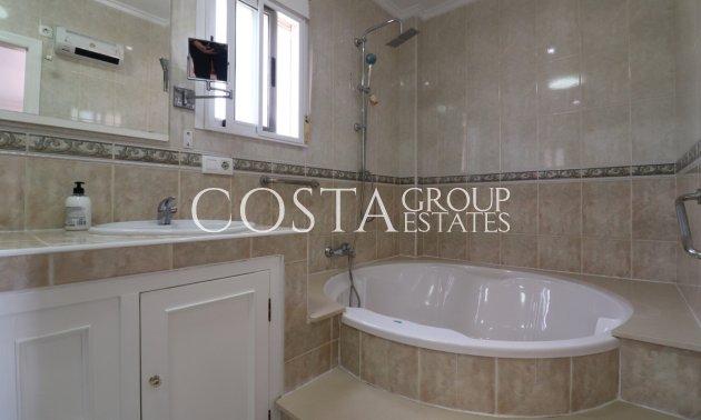 Odsprzedaż - Willa -
Algorfa