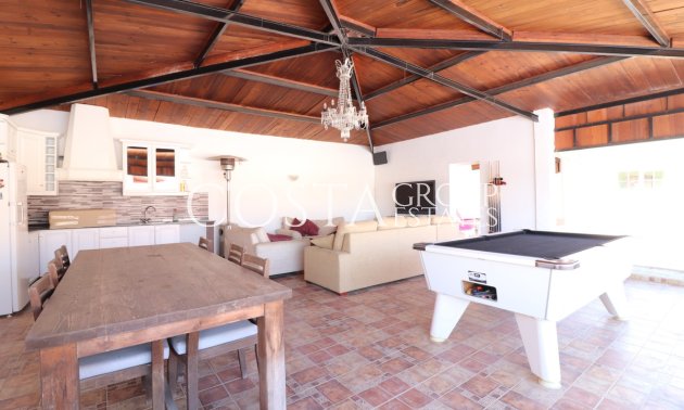 Herverkoop - Villa -
Almoradí - Heredades