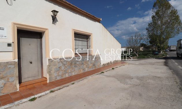 Herverkoop - Villa -
Almoradí - Heredades