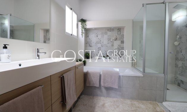 Herverkoop - Villa -
Catral - Catral Centro