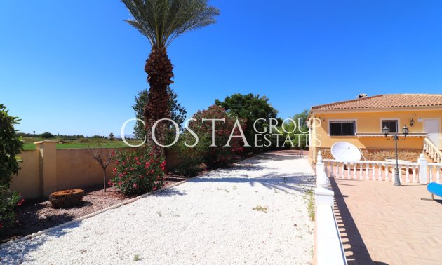 Wiederverkauf - Villa -
Catral - Catral Centro