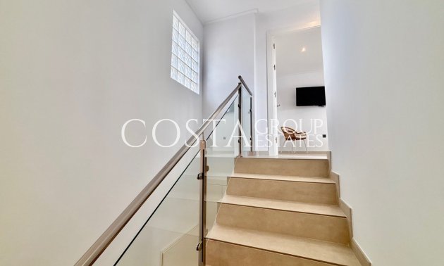 Odsprzedaż - Willa -
Benijofar