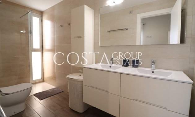 Wiederverkauf - Villa -
Daya Vieja - Daya Vieja Centro