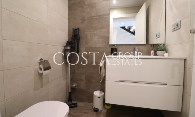 Wiederverkauf - Villa -
Daya Vieja - Daya Vieja Centro