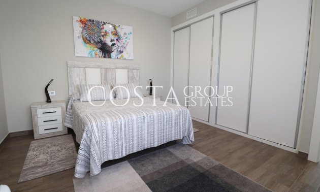 Wiederverkauf - Villa -
Daya Vieja - Daya Vieja Centro