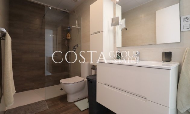 Wiederverkauf - Villa -
Daya Vieja - Daya Vieja Centro