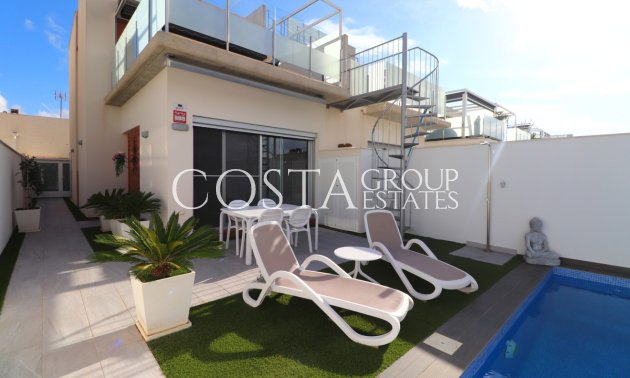 Wiederverkauf - Villa -
Daya Vieja - Daya Vieja Centro