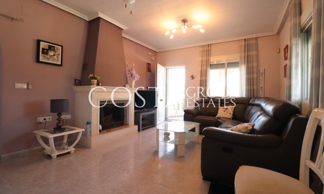 Wiederverkauf - Villa -
Catral - Catral Centro