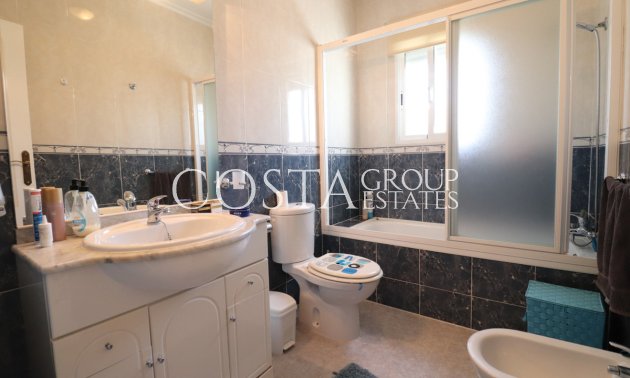 Wiederverkauf - Villa -
Catral - Catral Centro