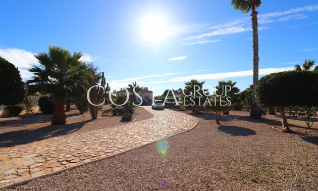 Wiederverkauf - Villa -
Catral - Catral Centro