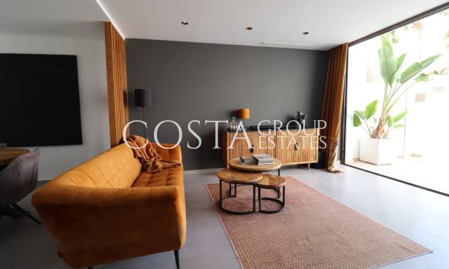 Resale - House -
Benijofar