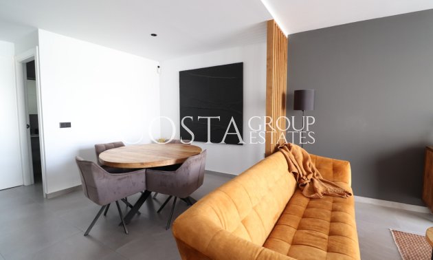 Resale - House -
Benijofar