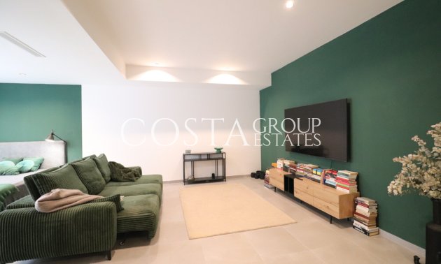 Resale - House -
Benijofar