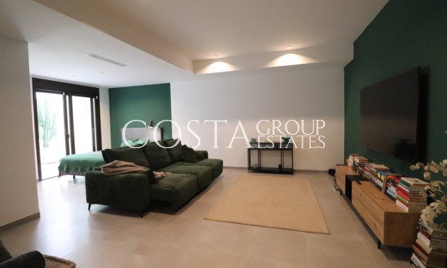 Resale - House -
Benijofar