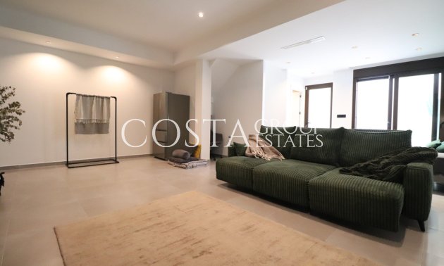 Resale - House -
Benijofar