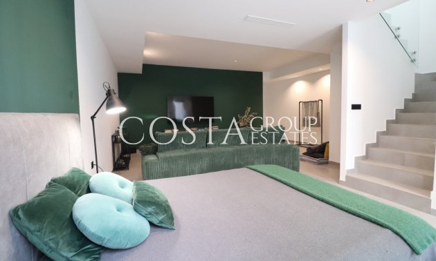 Resale - House -
Benijofar