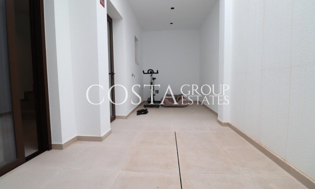 Resale - House -
Benijofar