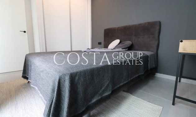 Resale - House -
Benijofar