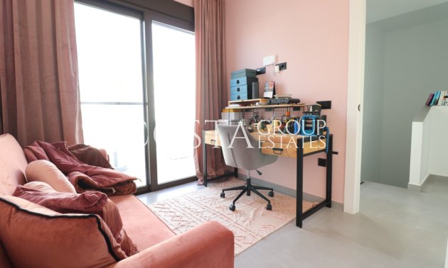 Resale - House -
Benijofar