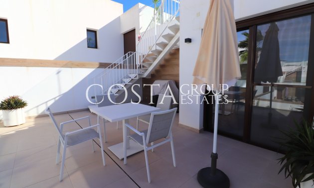 Resale - House -
Benijofar