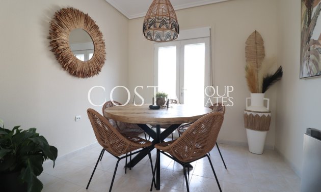 Odsprzedaż - Willa -
Rojales