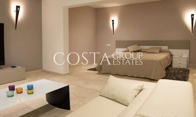 Herverkoop - Villa -
Teulada - Moraira