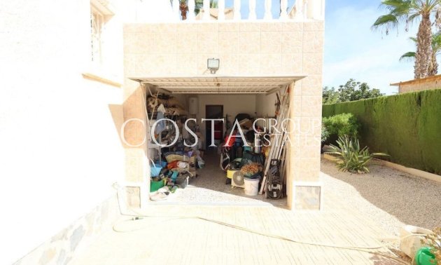 Herverkoop - Villa -
Torrevieja