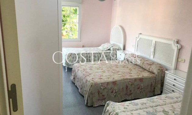 Wiederverkauf - Villa -
Orihuela Costa - Cabo Roig